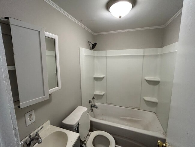 Building Photo - 2 Bedroom House in Sharpsburg