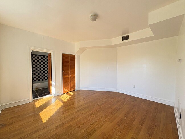 Building Photo - 5510 Greene St