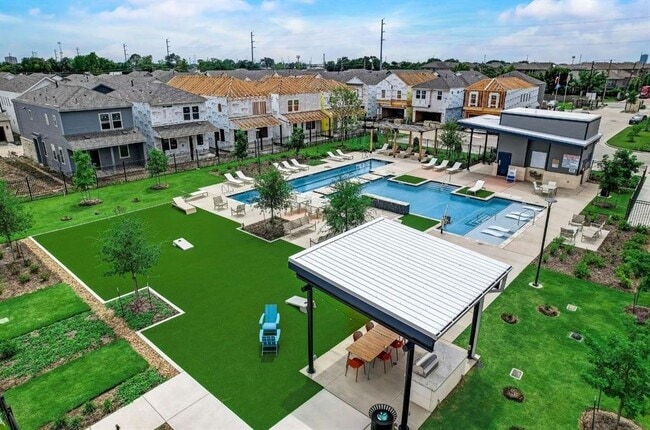 Building Photo - 3007 Valley Peak Dr