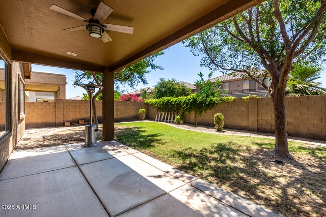 Building Photo - 2731 W Cottonwood Ln
