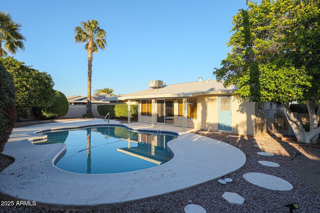 Building Photo - 10832 W Saratoga Cir