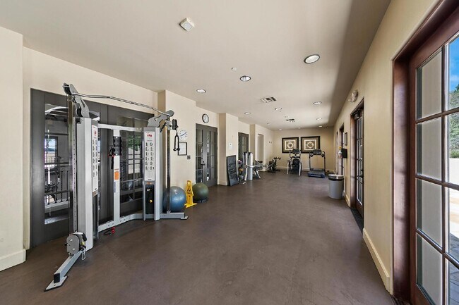 Building Photo - Luxurious Living at Its Finest | 1-Bedroom...