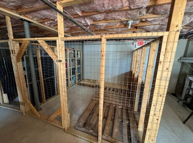 Building Photo - 86 R Endicott St