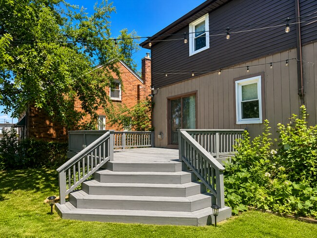 Building Photo - Awesome 3 bedroom Eastpointe Stunner