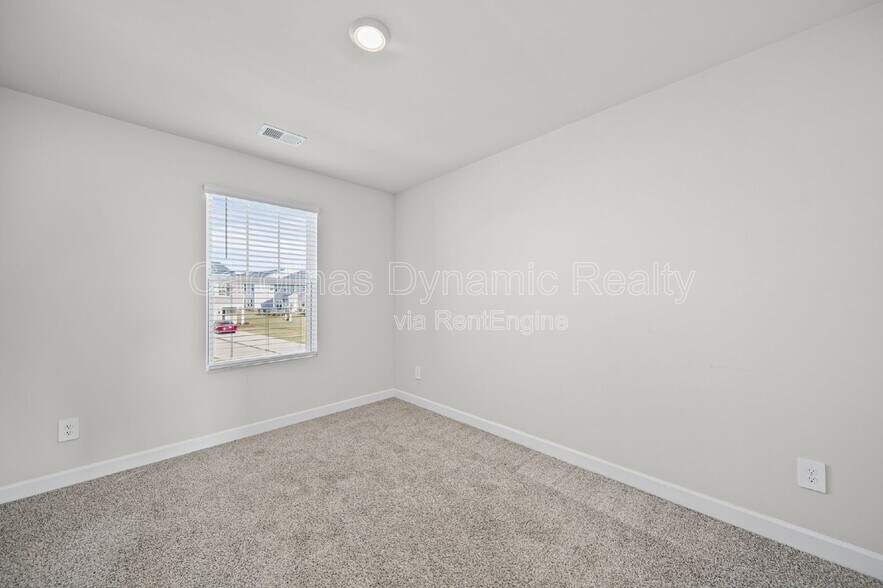 Building Photo - 1330 Falling Acorn Ln