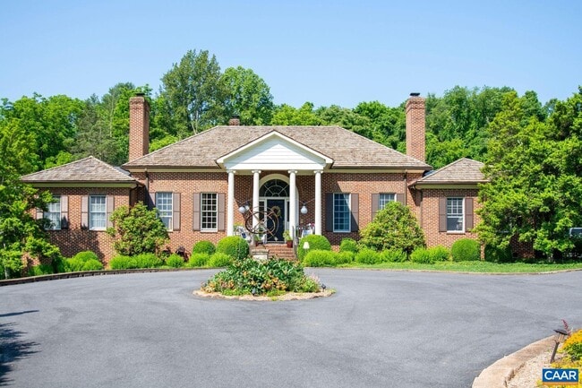 Primary Photo - 935 Garth Rd