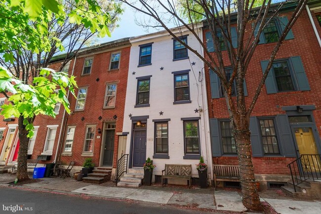 Building Photo - 1812 Addison St
