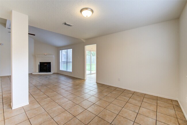 Building Photo - 18418 Arbormont Dr