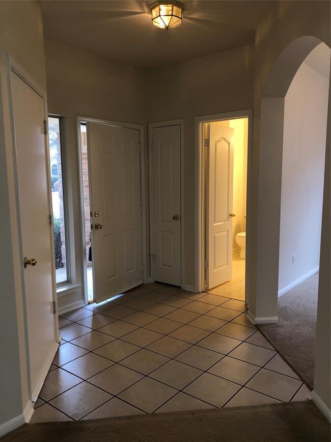 Building Photo - 3604 Roller Crossing