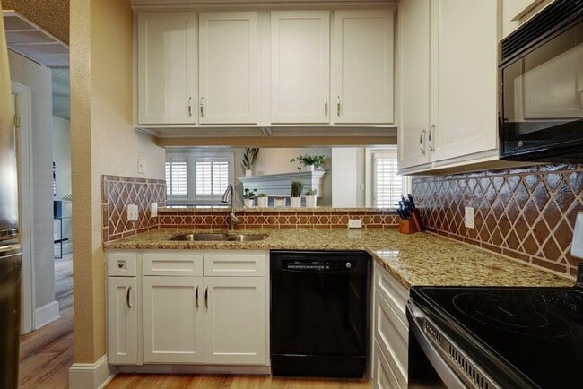 Building Photo - K2205 - Benchmark #204