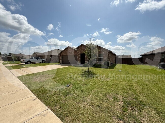 Building Photo - 3060 Stratford Wy