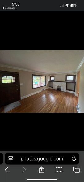 Building Photo - 5073 Greenhurst Dr