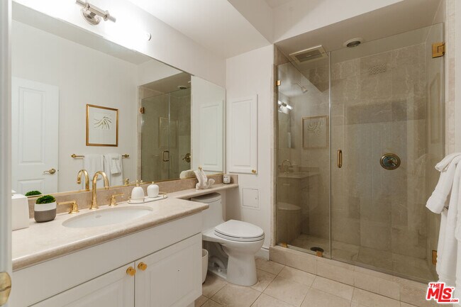 Building Photo - 11847 Gorham Ave