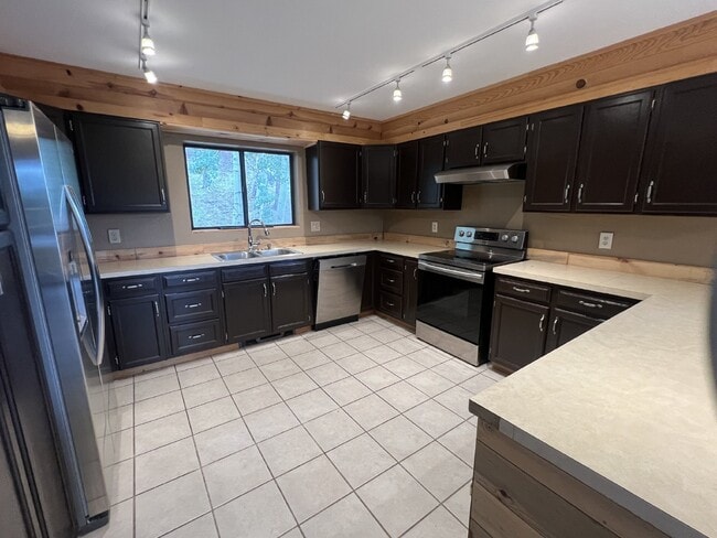 Building Photo - Beautiful Home in Echo Hills!