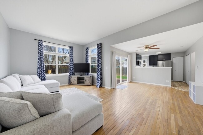 Building Photo - 2211 Carpenter Ave