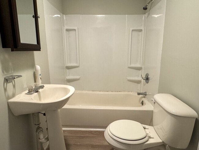 Building Photo - 16207 Lucia Dr