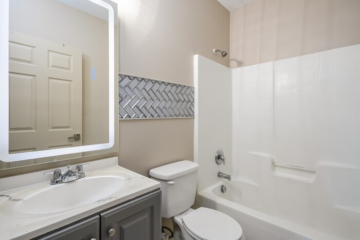 Building Photo - 768 Pelican Ct