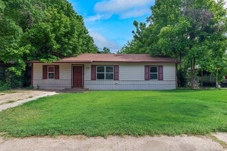 Building Photo - 1206 Olwen Dr