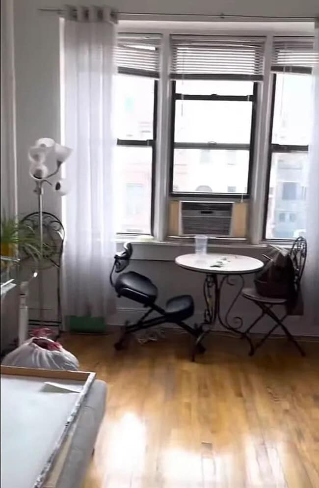 Interior Photo - 735 St Nicholas Ave