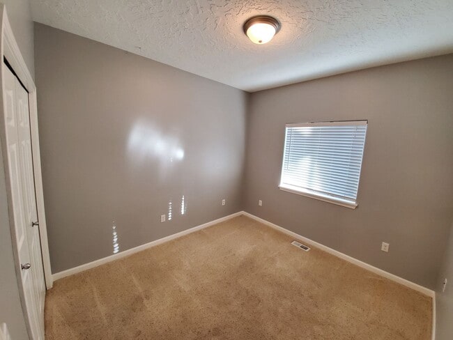 Building Photo - Beautiful Spacious home in North Albany - ...
