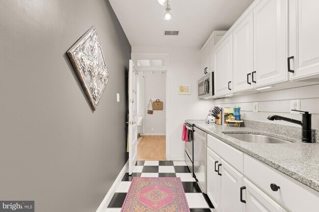 Building Photo - 2650 39th St NW