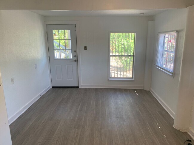 Building Photo - 5403 San Benito Dr