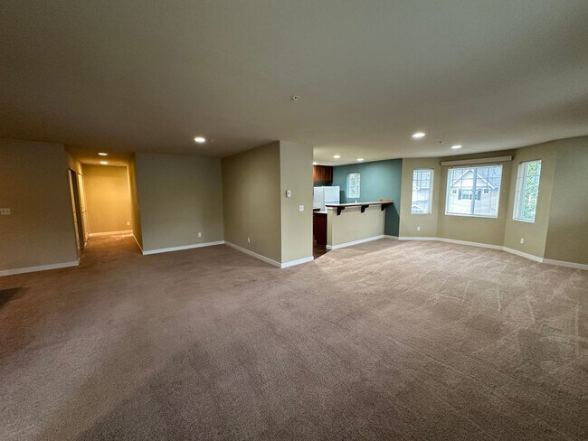 Building Photo - 1613 Burnside Pl