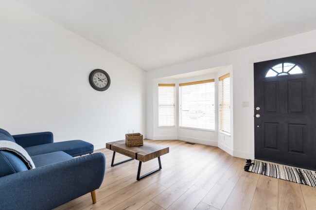 Building Photo - 6167 Eagle Nest Dr