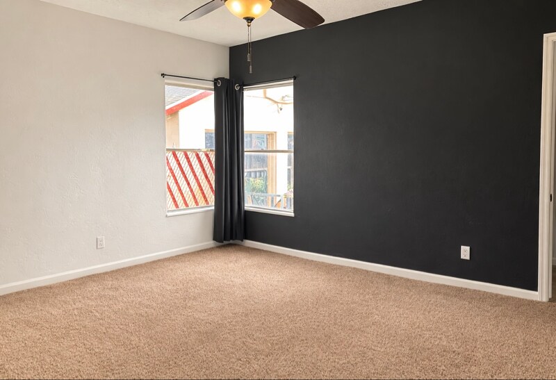 Building Photo - 714 E Eason Ave