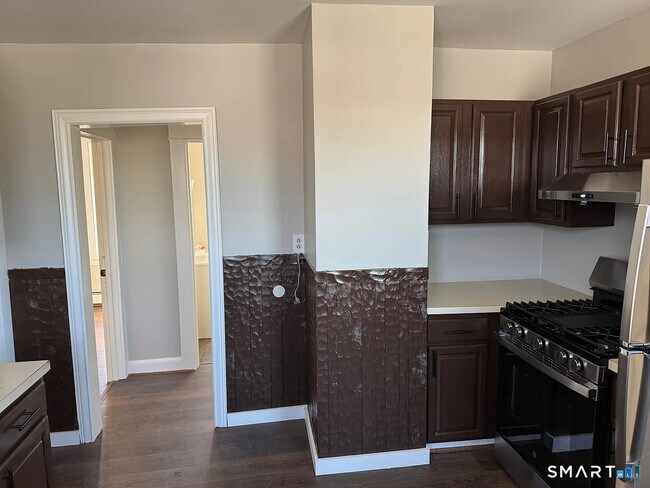 Building Photo - 173 Farren Ave