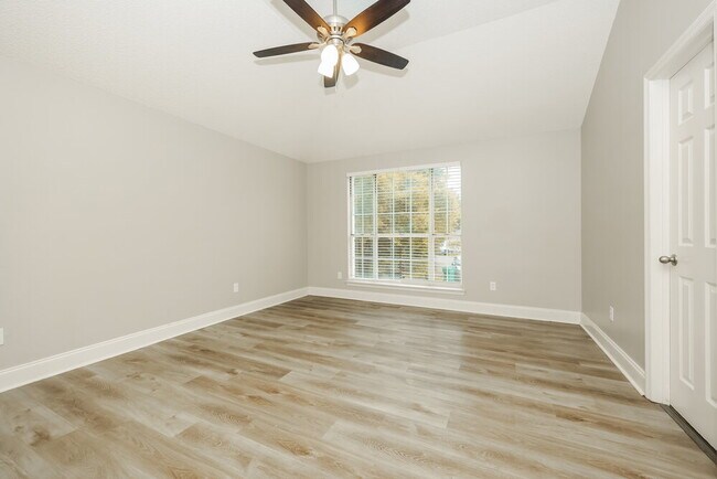 Building Photo - 1224 Jacksons View Rd