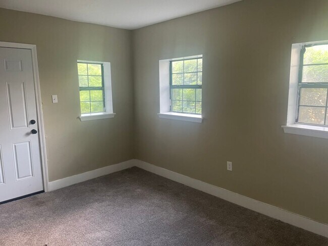 Building Photo - 103 East St