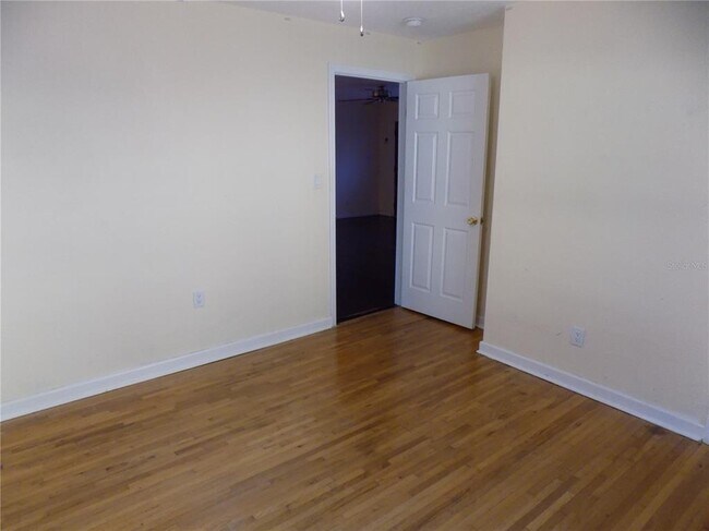 Building Photo - 3130 W Euclid Ave