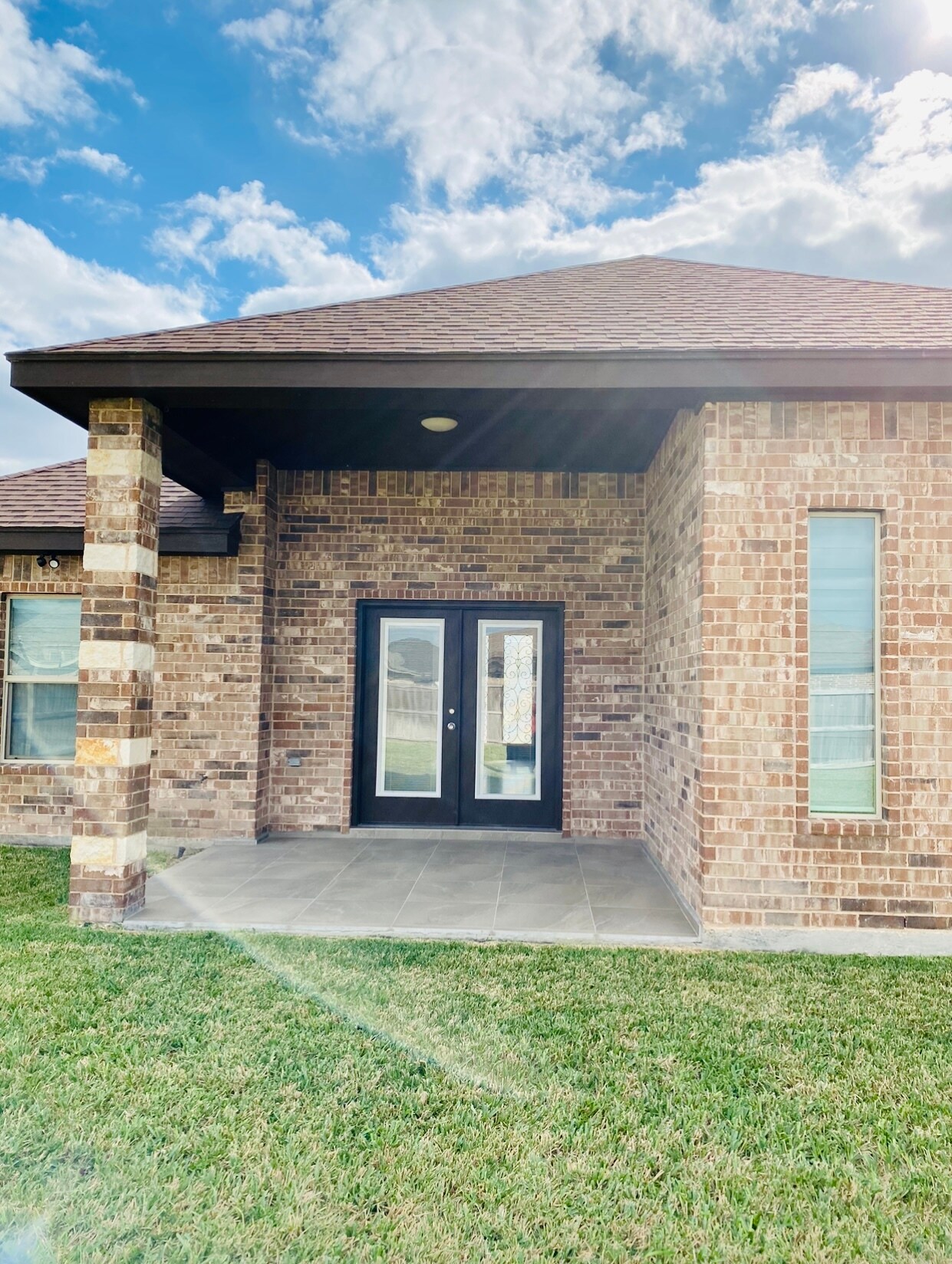 Building Photo - 3873 Tolosa St