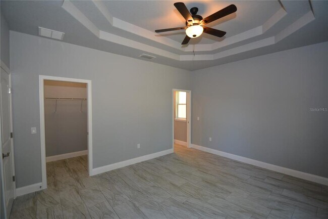Building Photo - 25 Rosepetal Ln