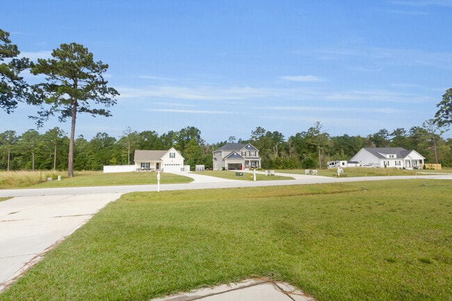 Building Photo - 174 Finch Ln