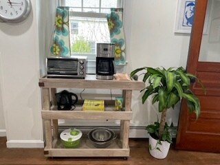 Building Photo - 7 Pleasant View Ave