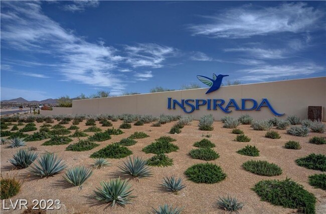 Building Photo - 3 BED WITH DEN SINGLE STORY IN INSPIRADA!