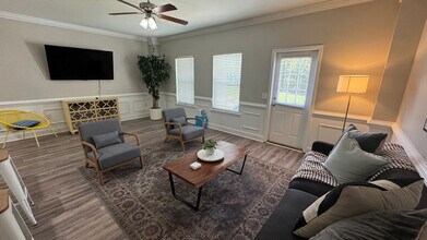 Building Photo - 123 Growden Ln