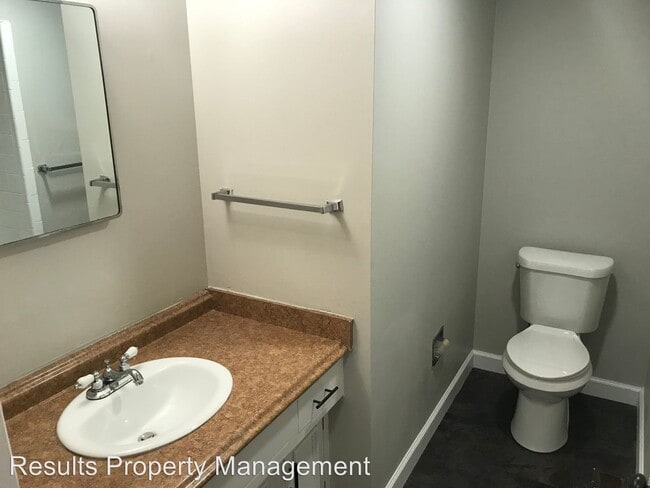 Building Photo - 501 W Haralson St