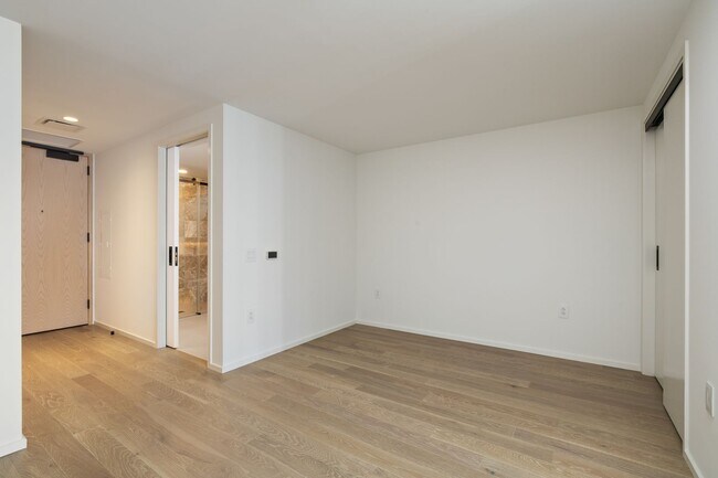 Building Photo - Luxury Studio Living at Park Ward Village #1708