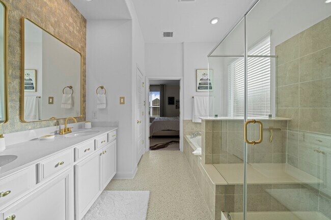 Building Photo - 24239 Golden Fallow Dr