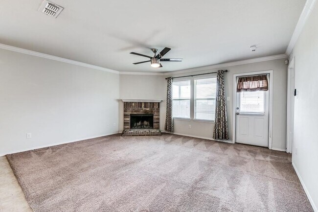 Building Photo - 369 Magma Dr