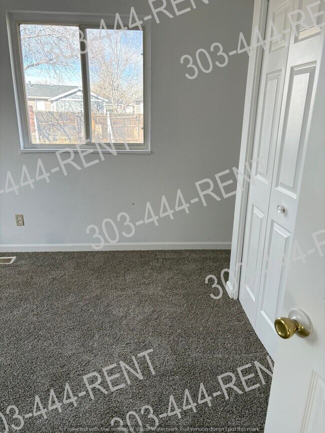 Building Photo - Move In Special $500.00 off next month rent  3 Bedroom Mobile Home in Thornton!