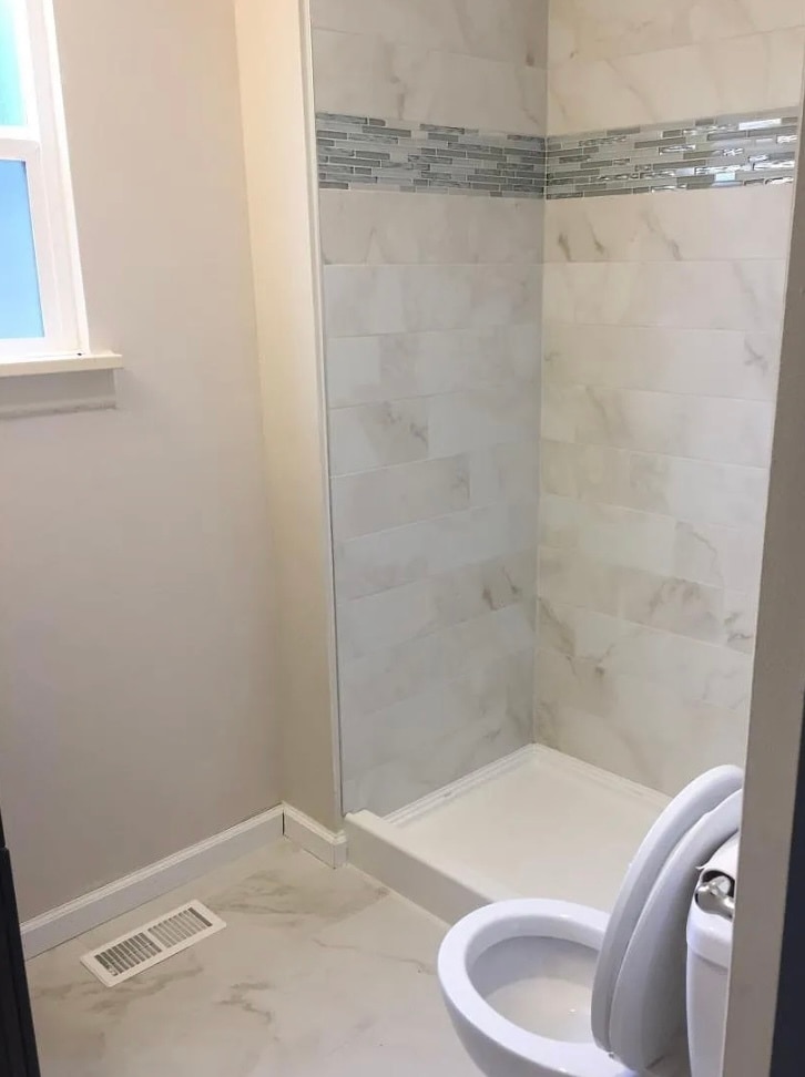 Building Photo - 1920 Xanthia St