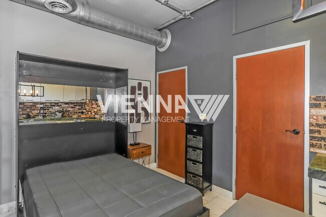 Building Photo - 120 I St