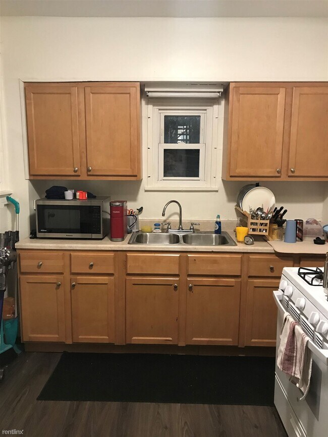 Building Photo - 3 br, 1 bath House - 200 Chesterfield Rd