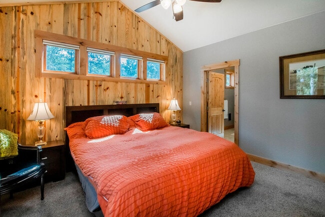 Building Photo - 28940 Golf Way