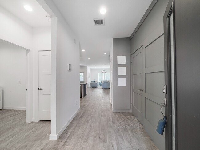 Building Photo - 14379 Sweet Mdw Trl