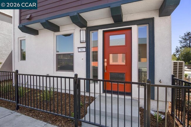 Building Photo - 2802 Chattleton Ln